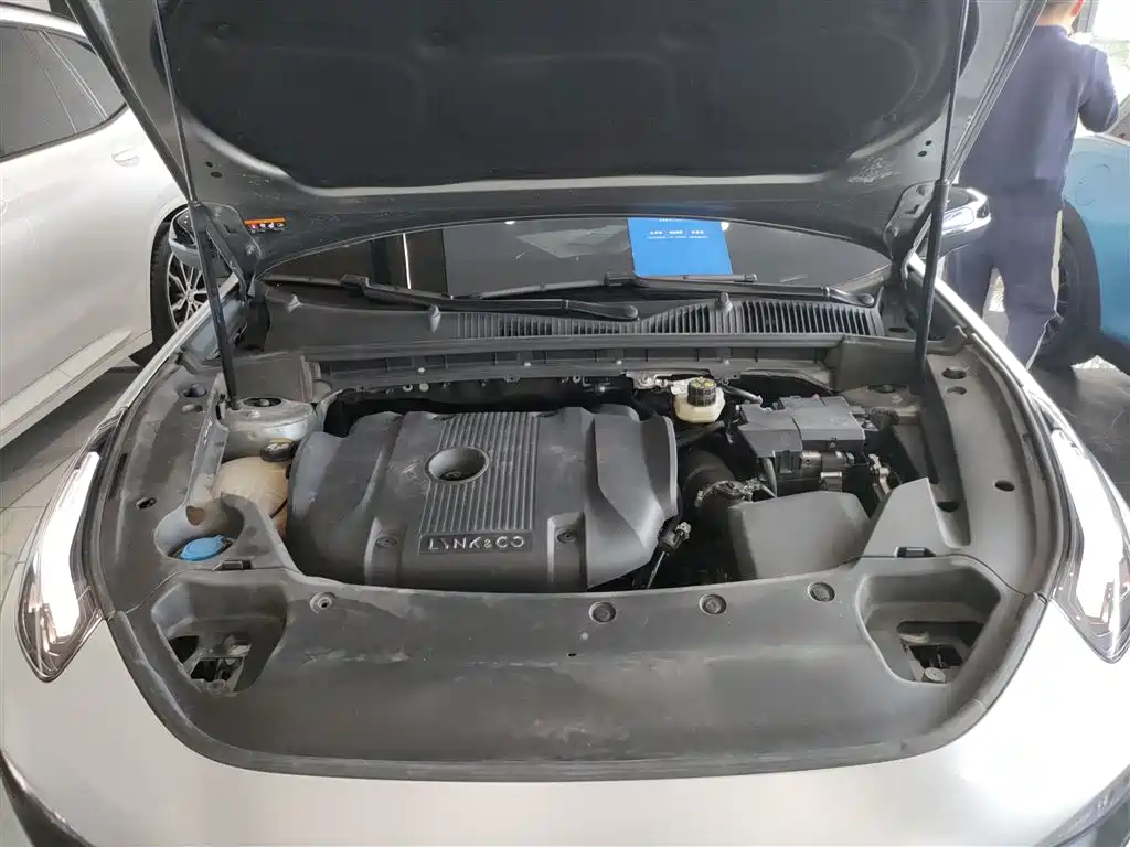 Lynk & Co 03 2022 2.0TD DCT Power Pro фото 20