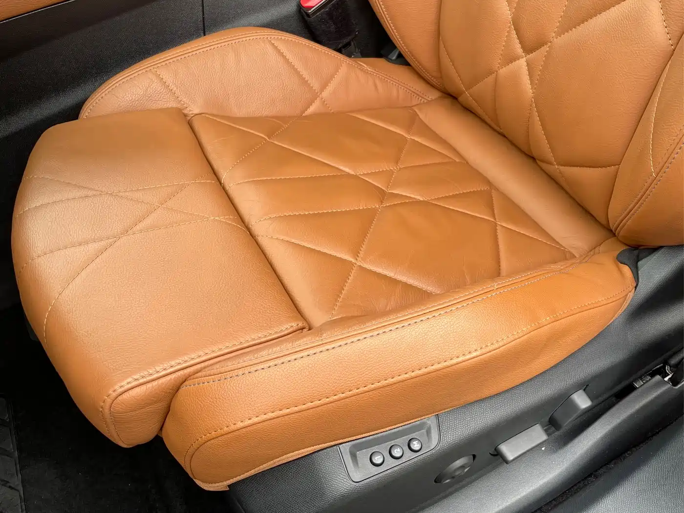 DS 7 2018 2018 45THP Rivoli Pioneer Edition