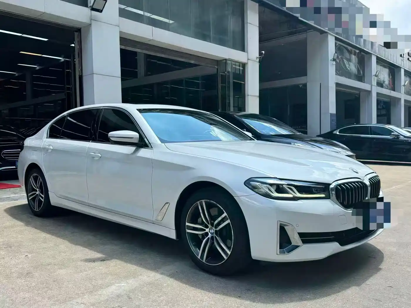 BMW 5-SERIES