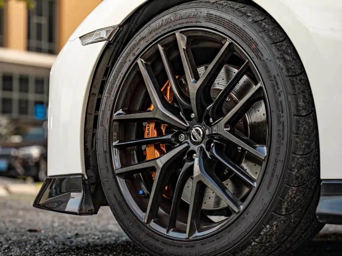 Nissan GT-R 2017 3.8T Flagship Edition фото 16