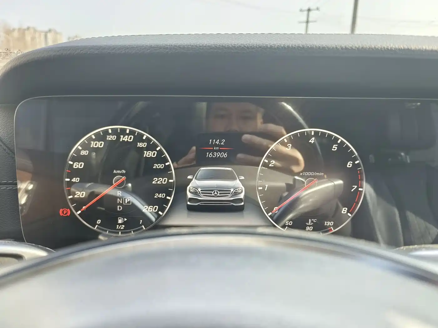 MERCEDES-BENZ E CLASS