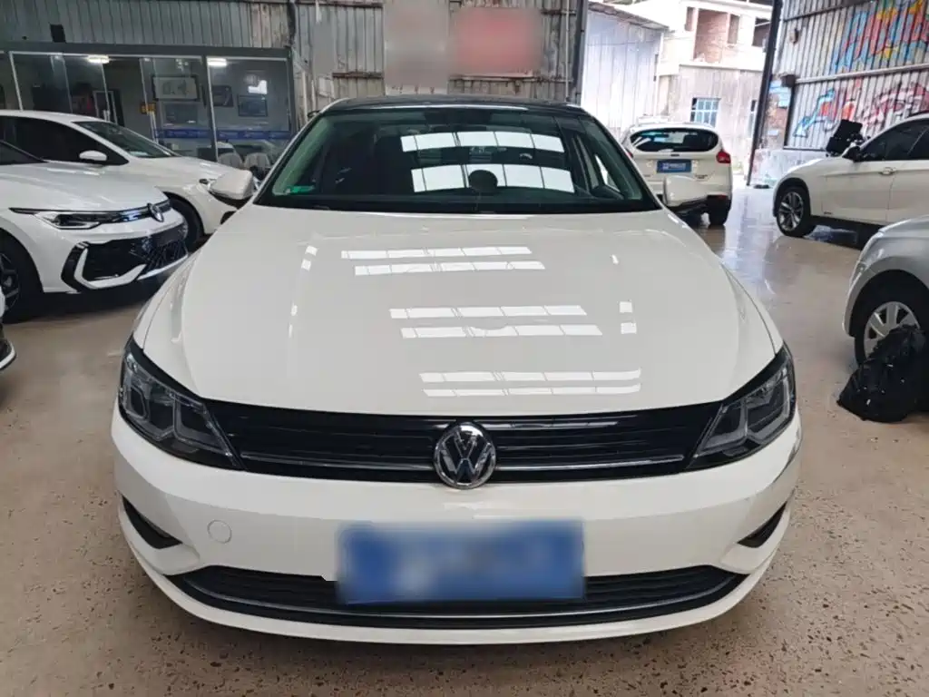 Photo 3 - Volkswagen Lamando