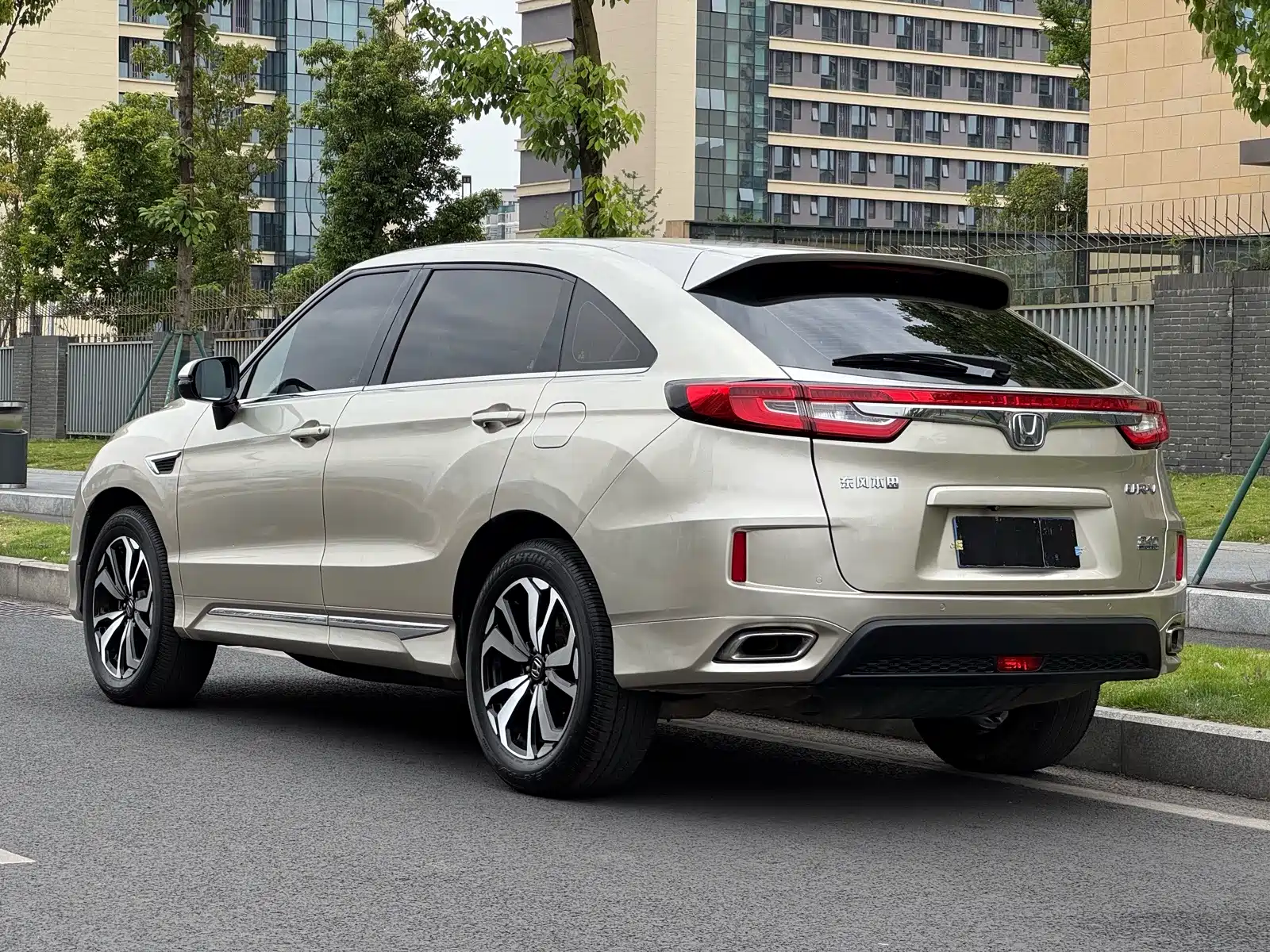 Фото 16 - Honda UR-V