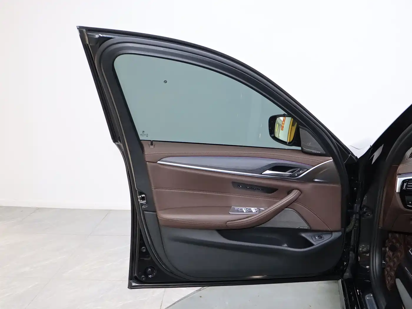 BMW 5 Series 2021 530Li Premium M Sport Package фото 14