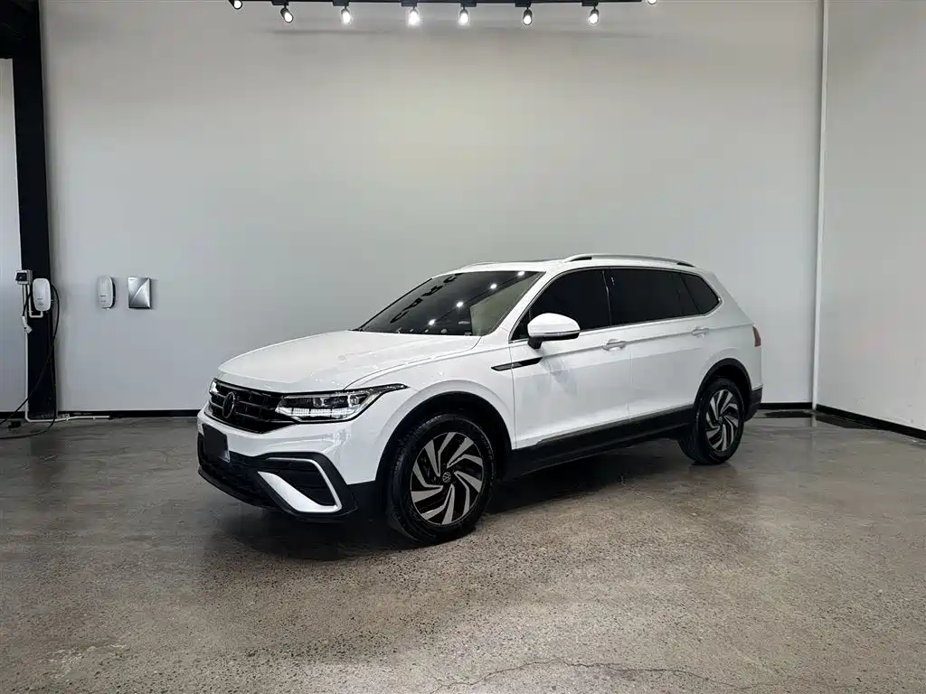 Volkswagen Tiguan L 2023 300TSI Automatic 2WD Smart Enjoyment Edition фото 2