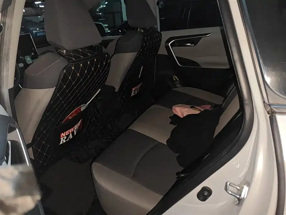 Toyota RAV4 Rongfang 2020 2.0L CVT AWD Trend Edition фото 11