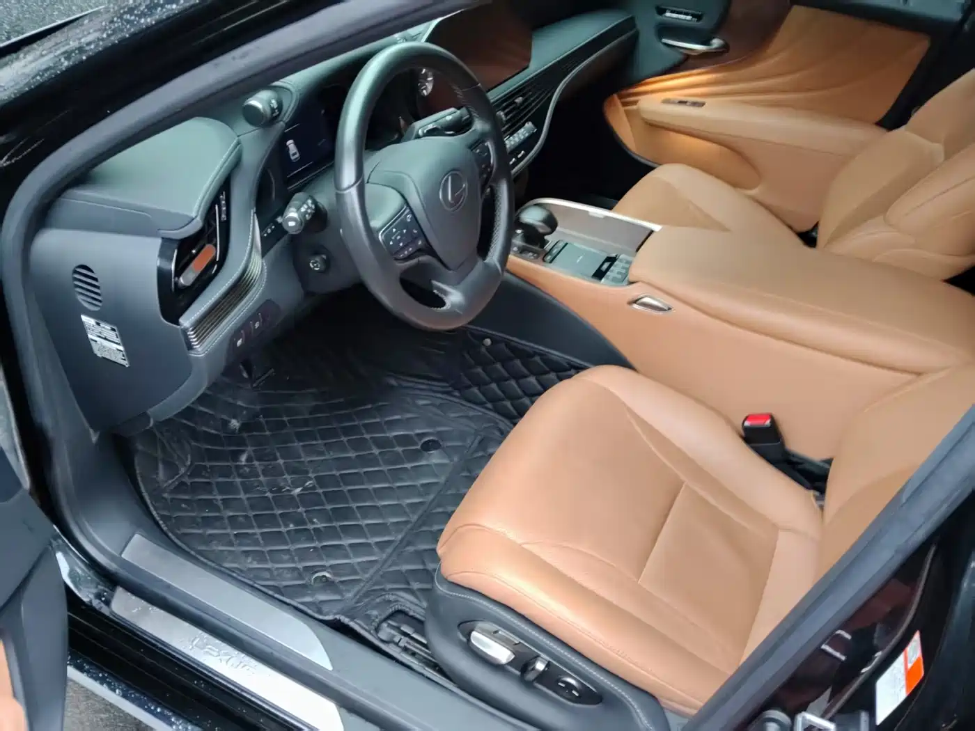 Lexus LS 2022 2021 500h Excellence Edition