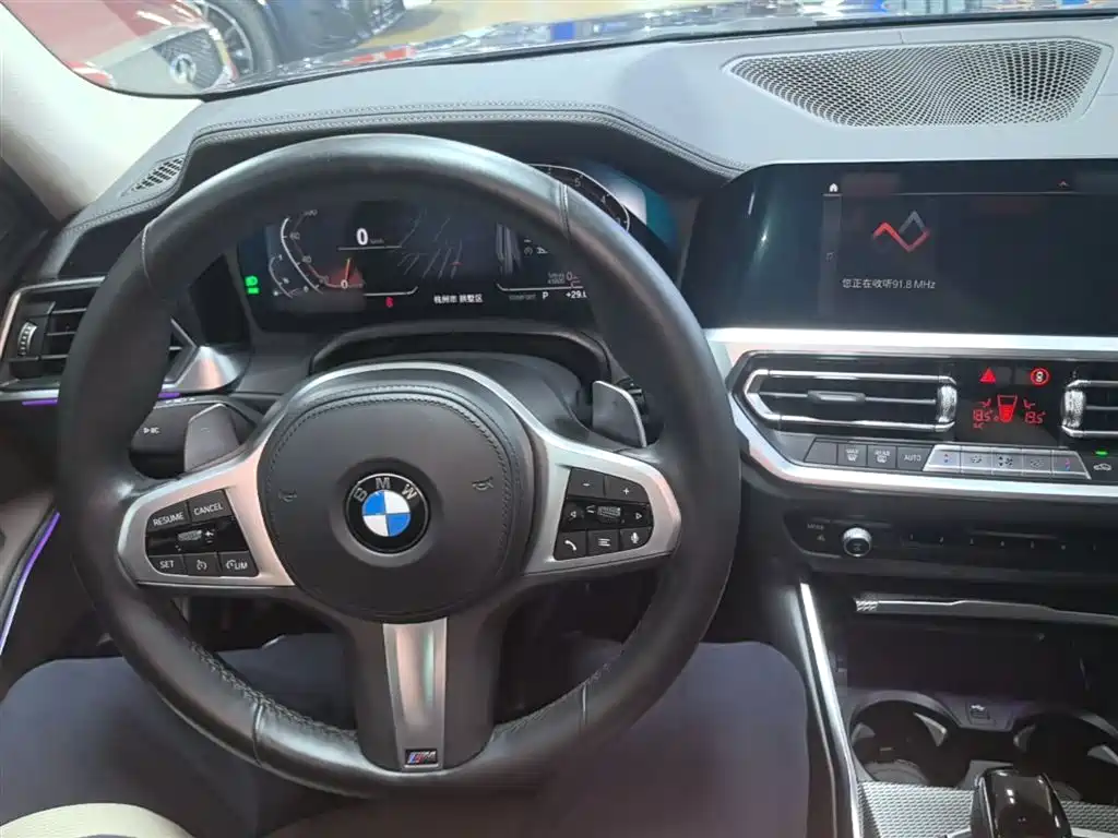 BMW 3 Series 2022 Facelift 325i M Sport Shadow Edition фото 10