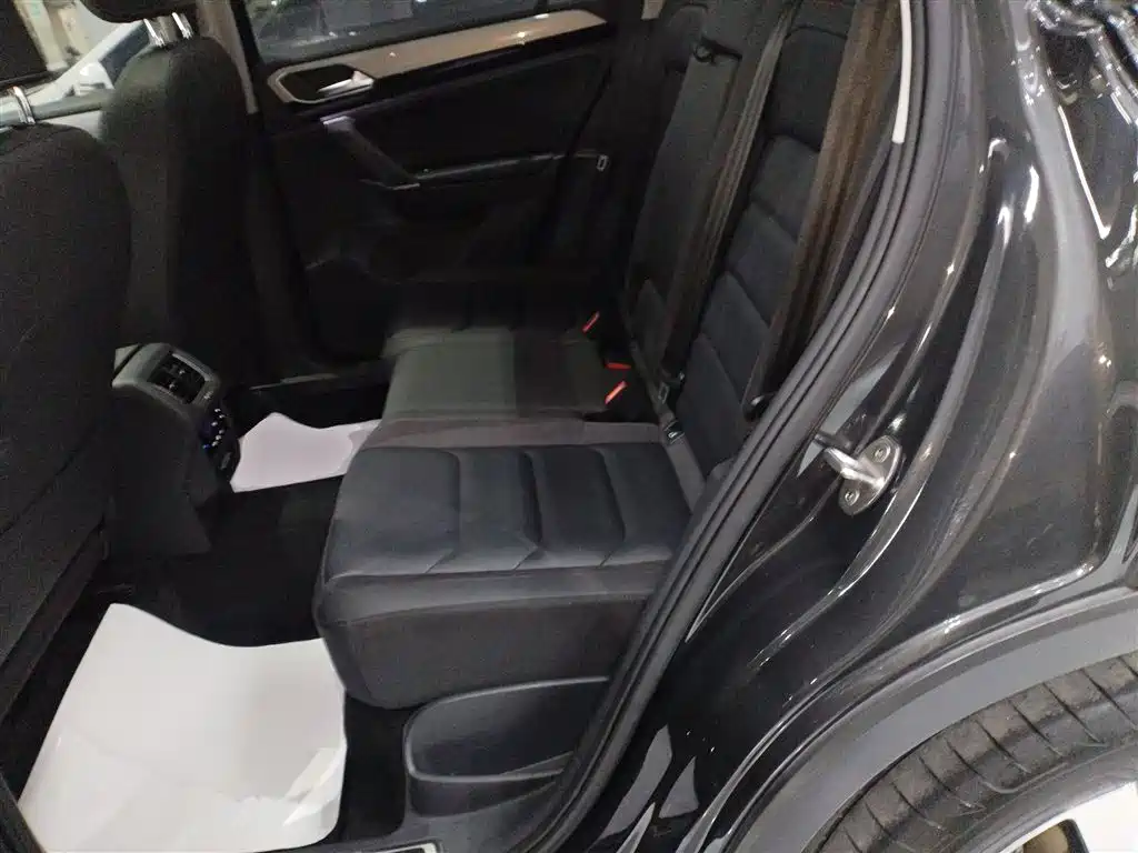 Volkswagen Tayron 2021 330TSI 2WD Luxury Smart Connect Edition фото 17