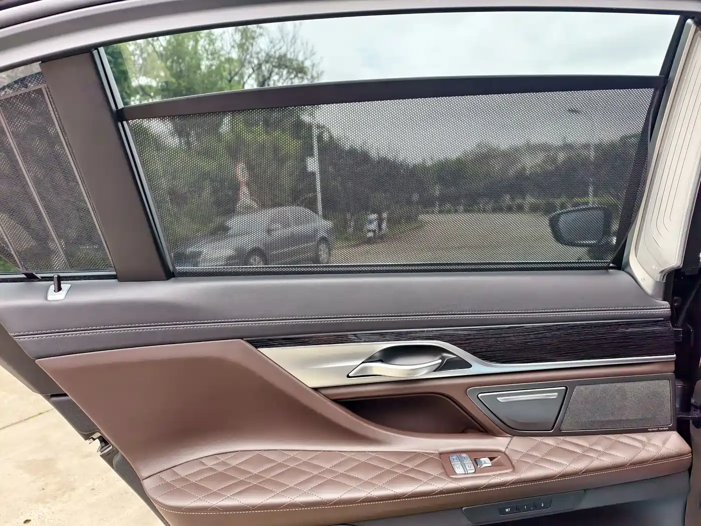 BMW 7 Series 2021 Model 740Li Leading M Sport Package фото 24