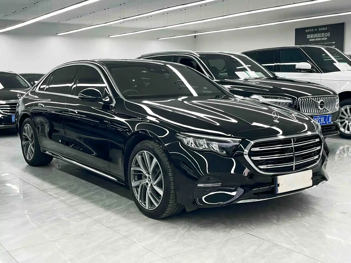 Mercedes-Benz E-Class 2024 E 300 L Fashion фото 3