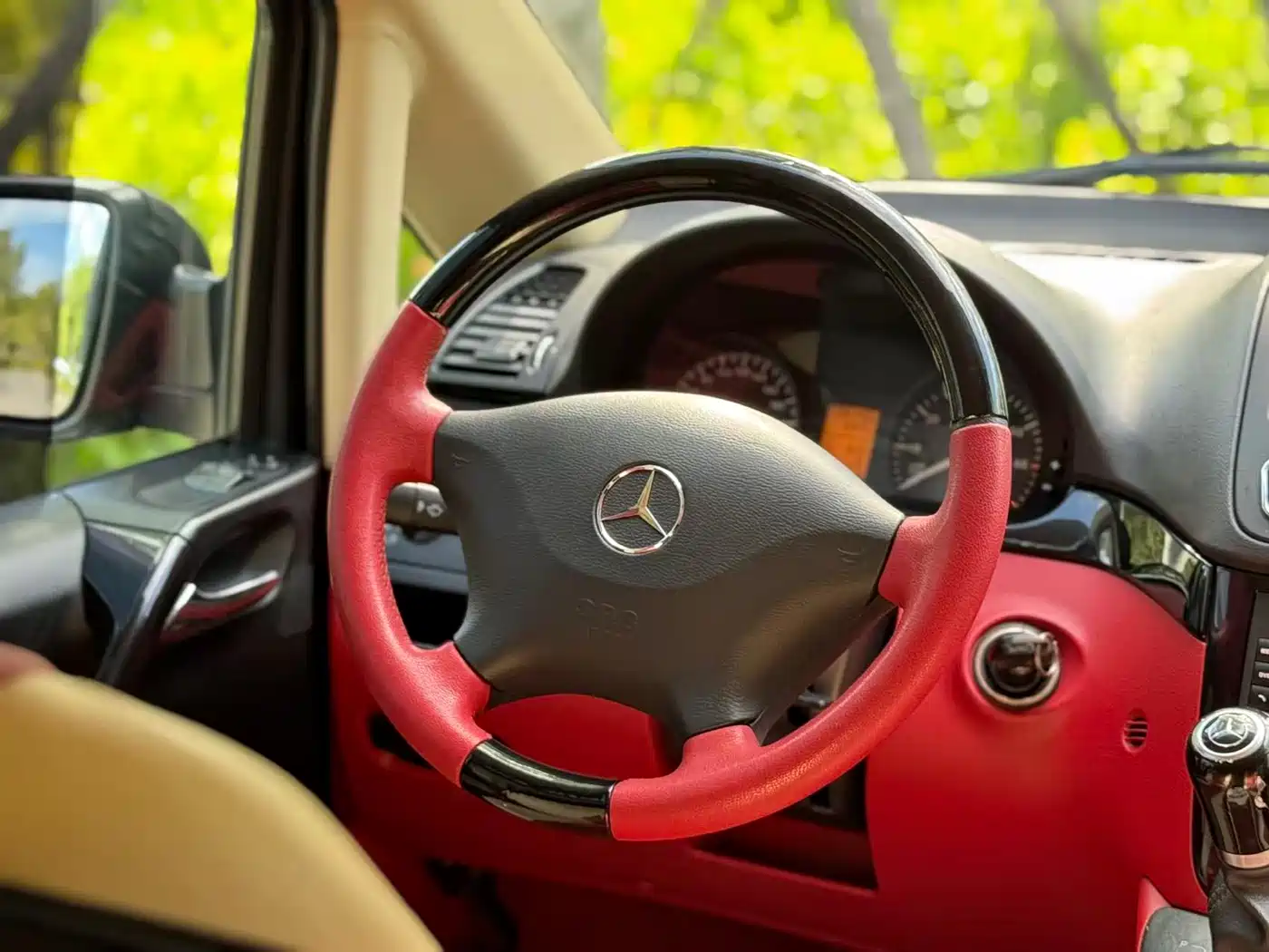 Mercedes-Benz Vito 2013 Model 3.0L Elite Edition фото 11