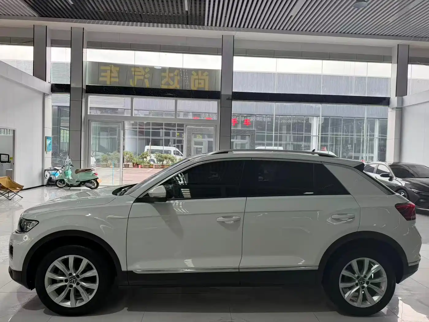 Volkswagen T-Roc, миниатюра 3