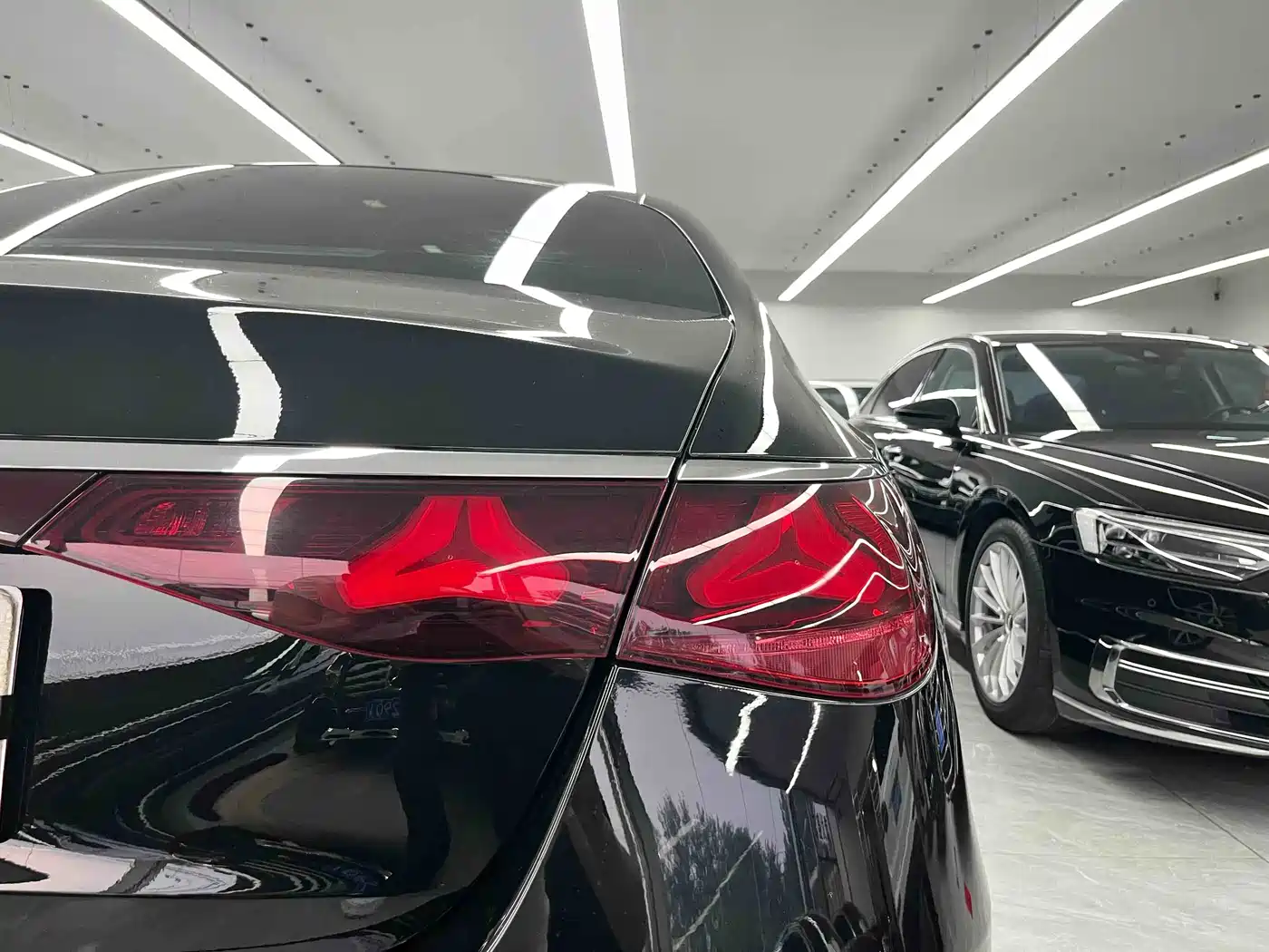 Mercedes-Benz E-Class 2024 E 300 L Fashion фото 25
