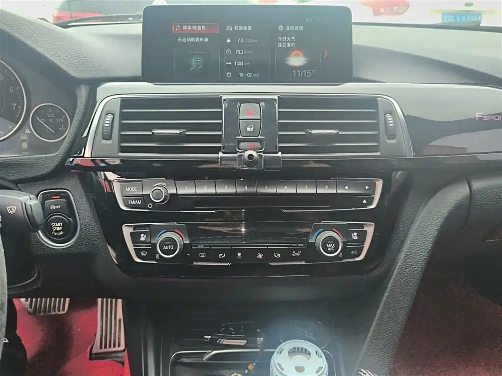 BMW 3 Series 2016 328i M Sport фото 13
