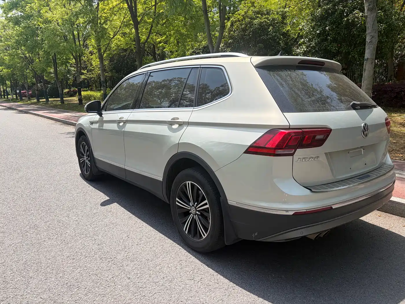 Volkswagen Tiguan L 2019 330TSI Automatic 2WD Panorama Comfort Edition China VI фото 6
