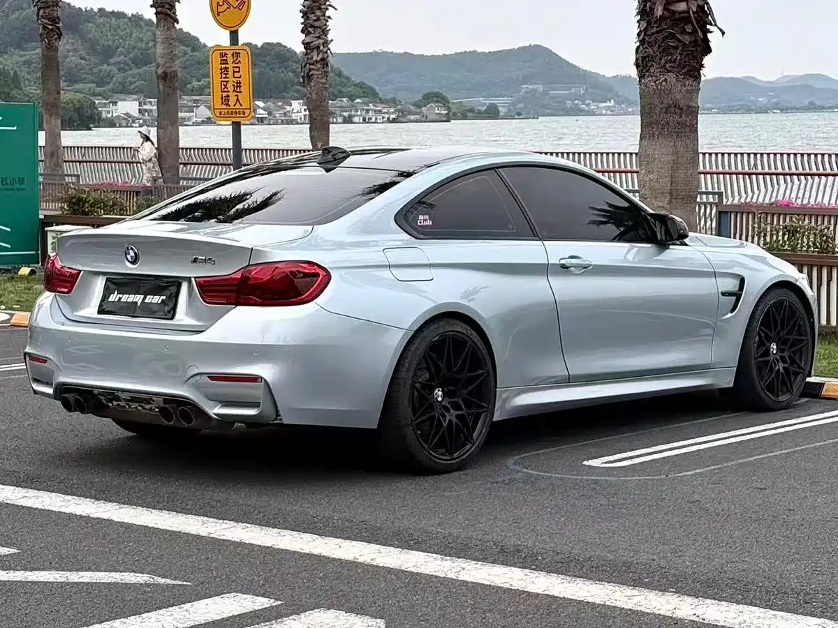 BMW M4 2017 M4 Coupe фото 7