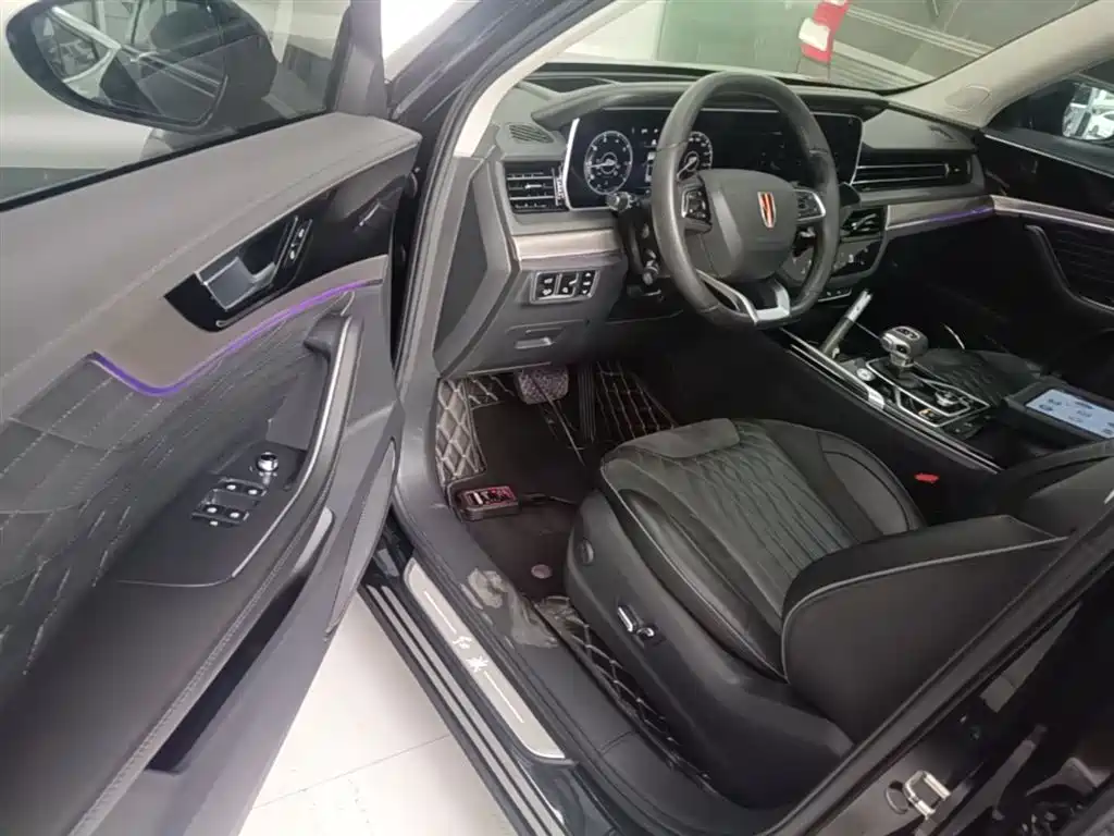 Hongqi HS5 2022 Facelift 2.0T Smart Flag Enjoyment Edition фото 16