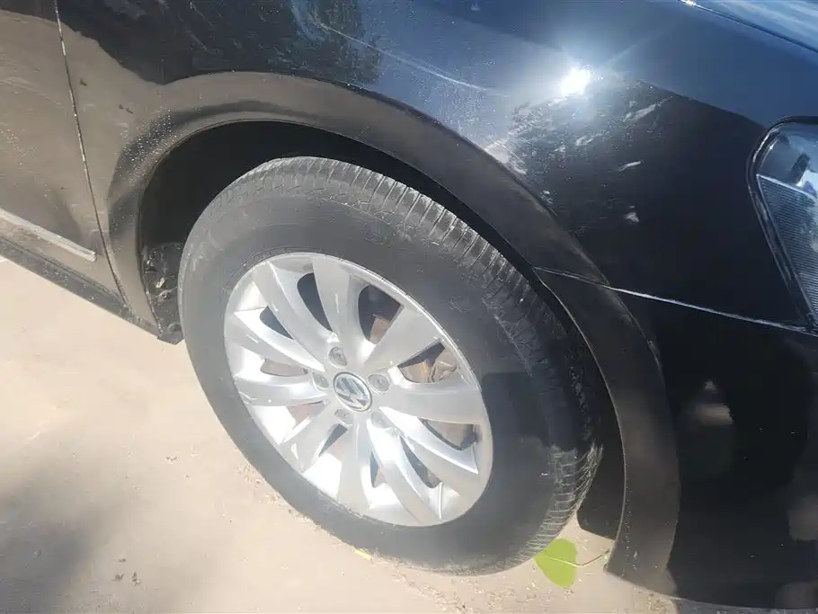 Volkswagen Passat 2014 1.8TSI Automatic Honor Edition фото 6