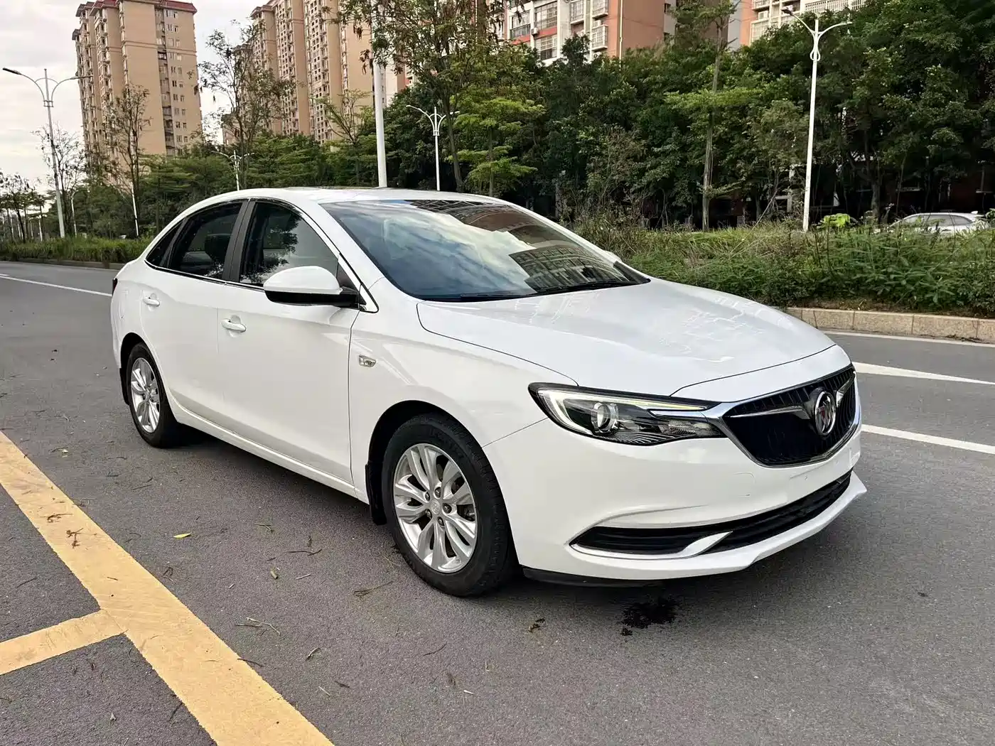 Buick Excelle 2018 15T Manual Elite (China V) фото 3