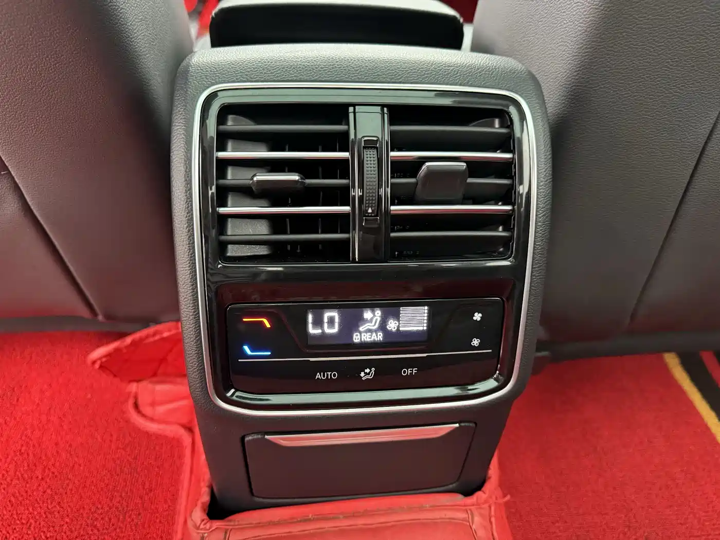 Volkswagen Magotan 2020 330TSI DSG Leading фото 12