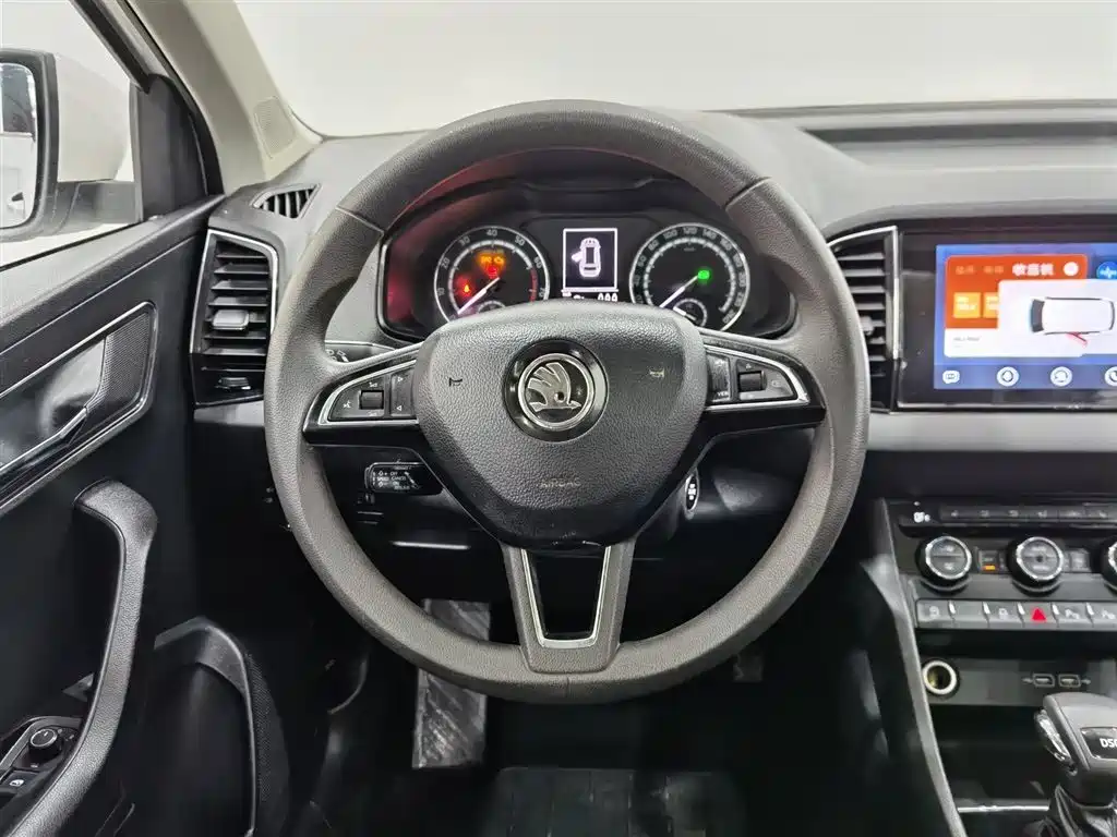 Škoda Karoq 2021 TSI280 Luxury Edition фото 11