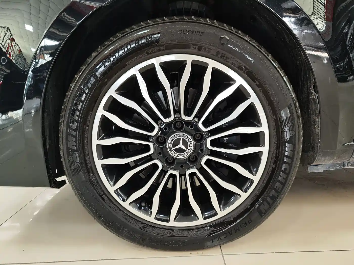 Mercedes-Benz V-Class 2018 V 260 L Premium Long Wheelbase Edition China VI фото 38