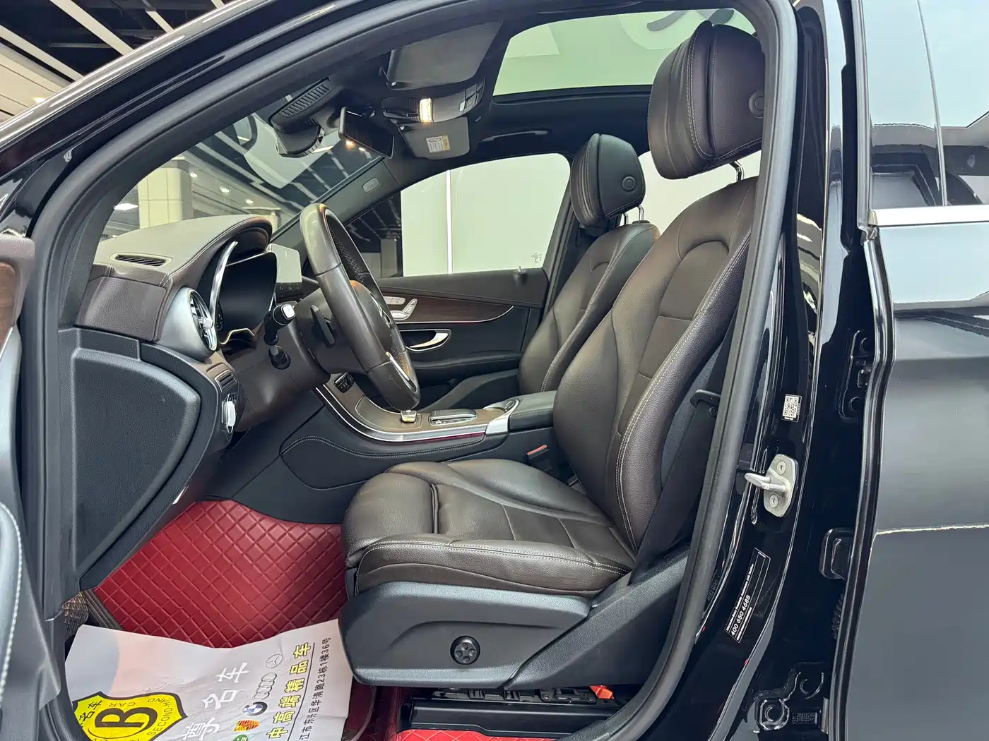 MERCEDES-BENZ GLC