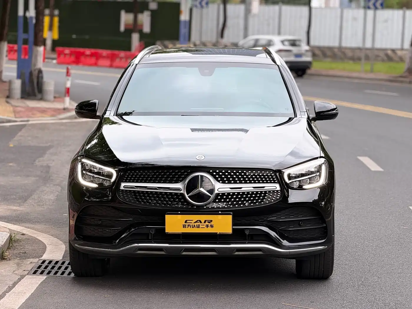 Mercedes-Benz GLC 2022 Model GLC 260 L 4MATIC Luxury Edition фото 2
