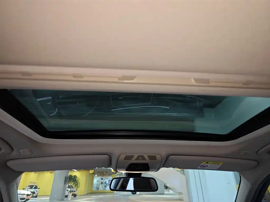 BMW 3 Series 2018 320Li Fashion Style фото 18