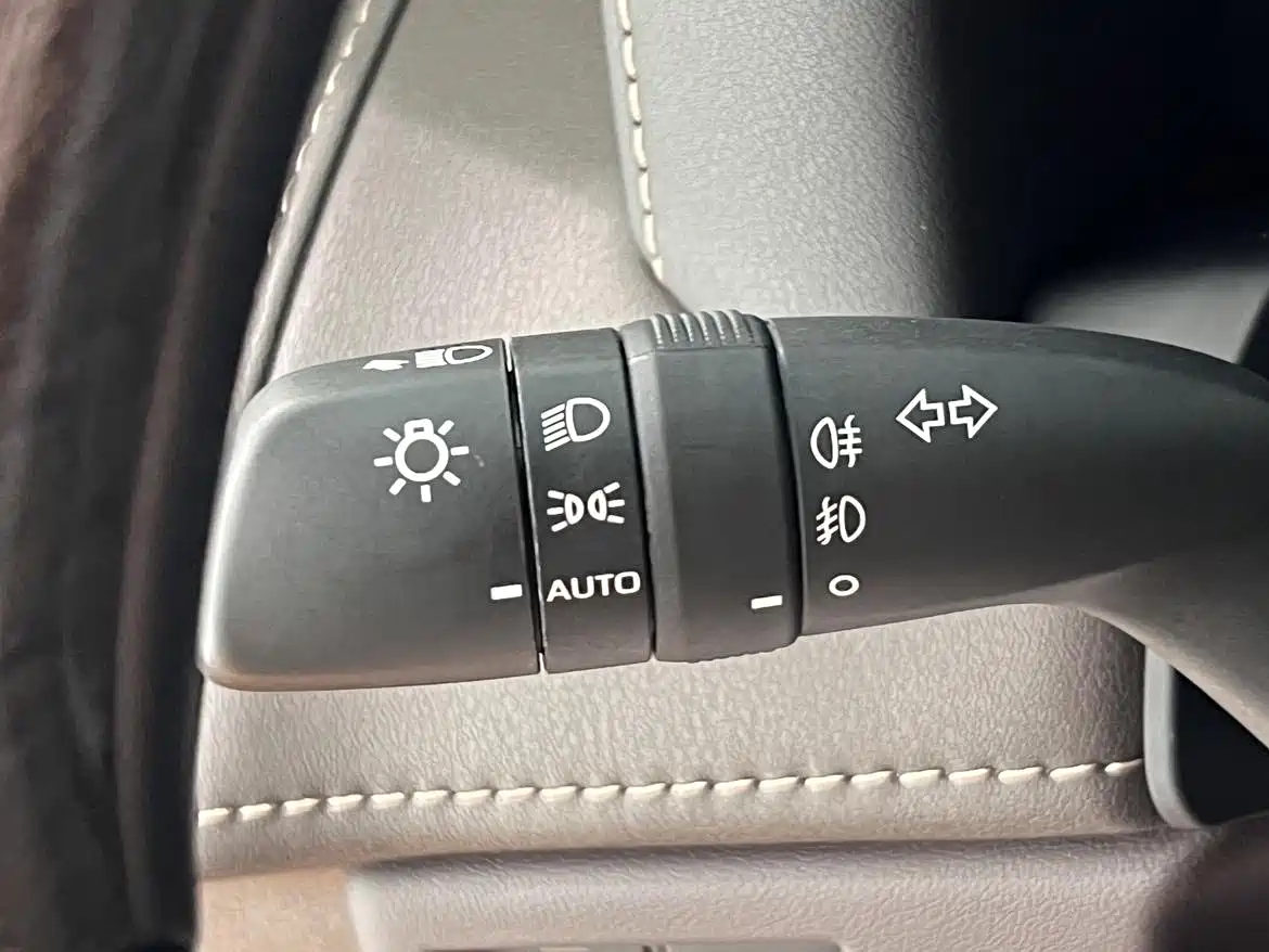 TOYOTA ELFA