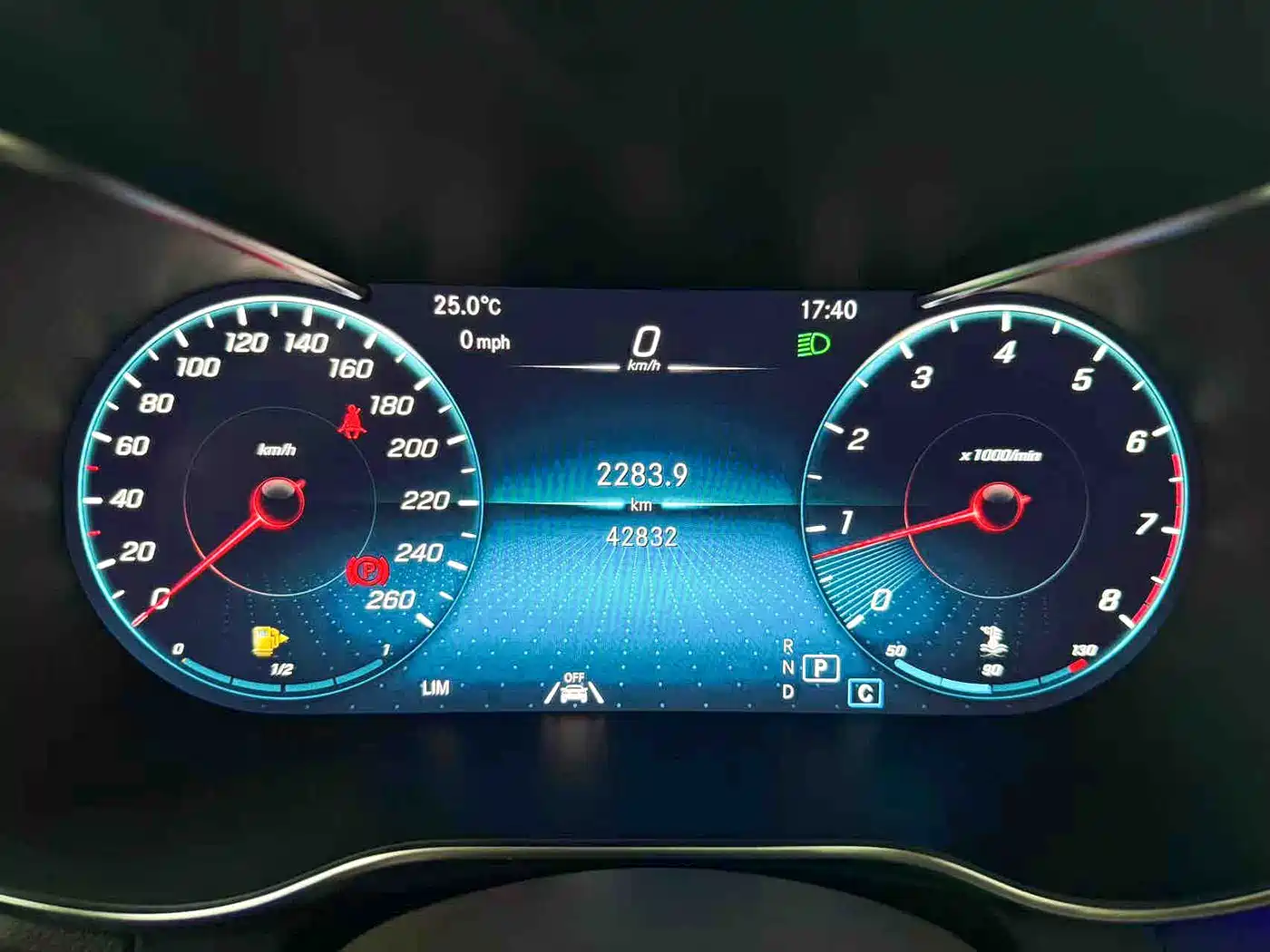 Mercedes-Benz GLC 2022 GLC 300 L 4MATIC Dynamic Collector's Edition фото 9