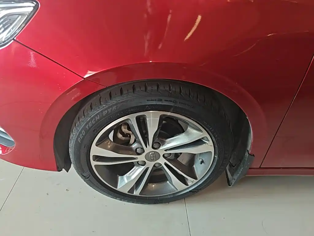 Фото 23 - Geely Binrui