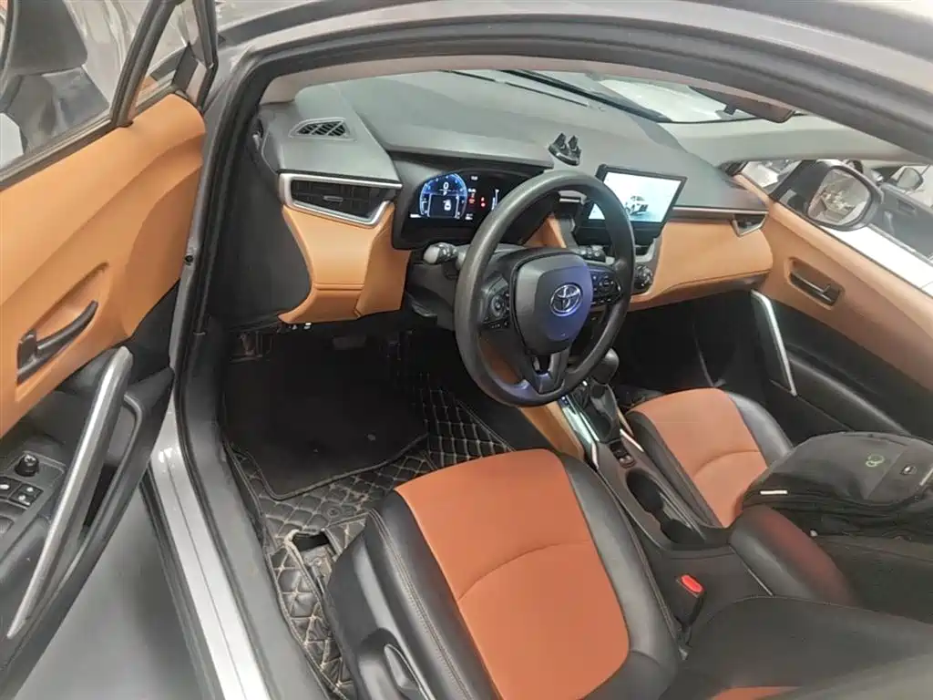 Toyota Corolla Cross 2023 2.0L Pioneer Edition фото 16