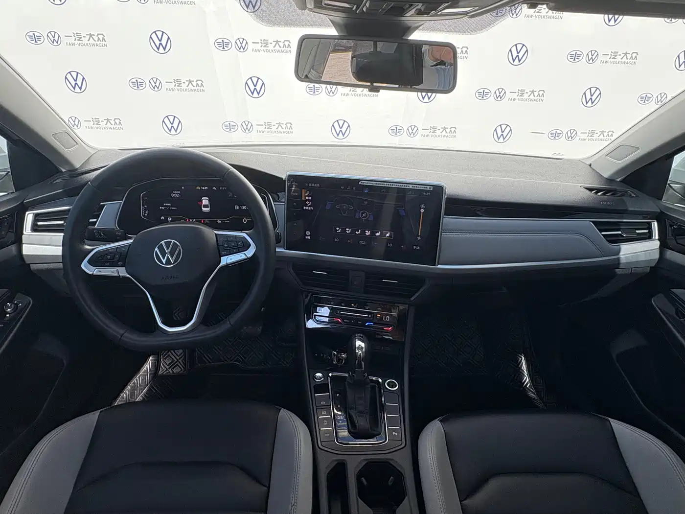 Volkswagen Bora 2023 300TSI DSG Premium Edition фото 7