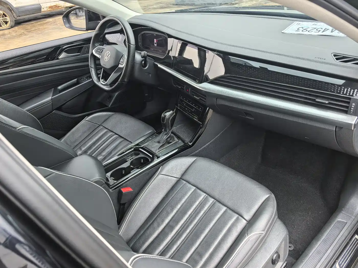Volkswagen Passat 2022 330TSI Starlight Elite Edition фото 11
