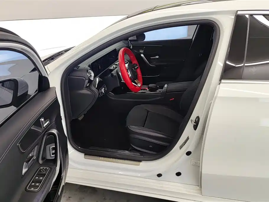 Mercedes-Benz A-Class 2022 Facelift III A 200 L Sport Sedan Fashion фото 9