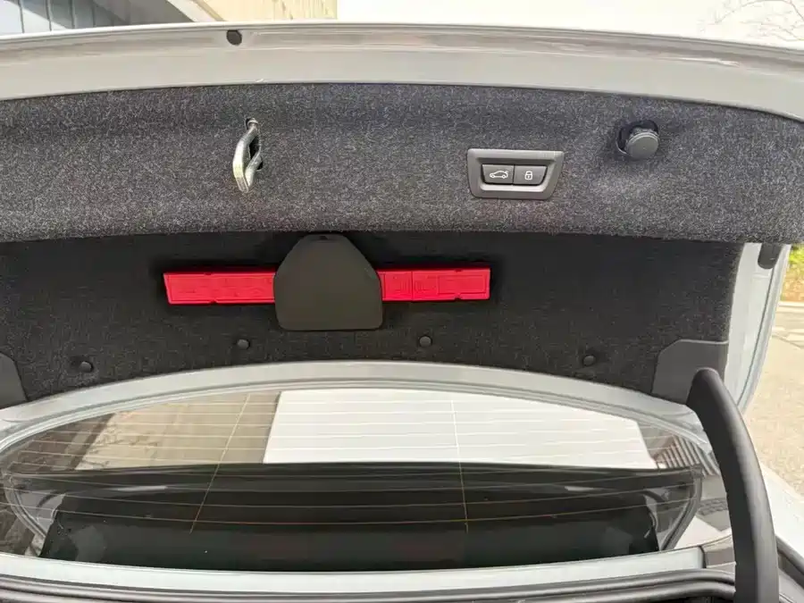 BMW 4 Series 2024 430i M Sport Shadow Edition фото 16