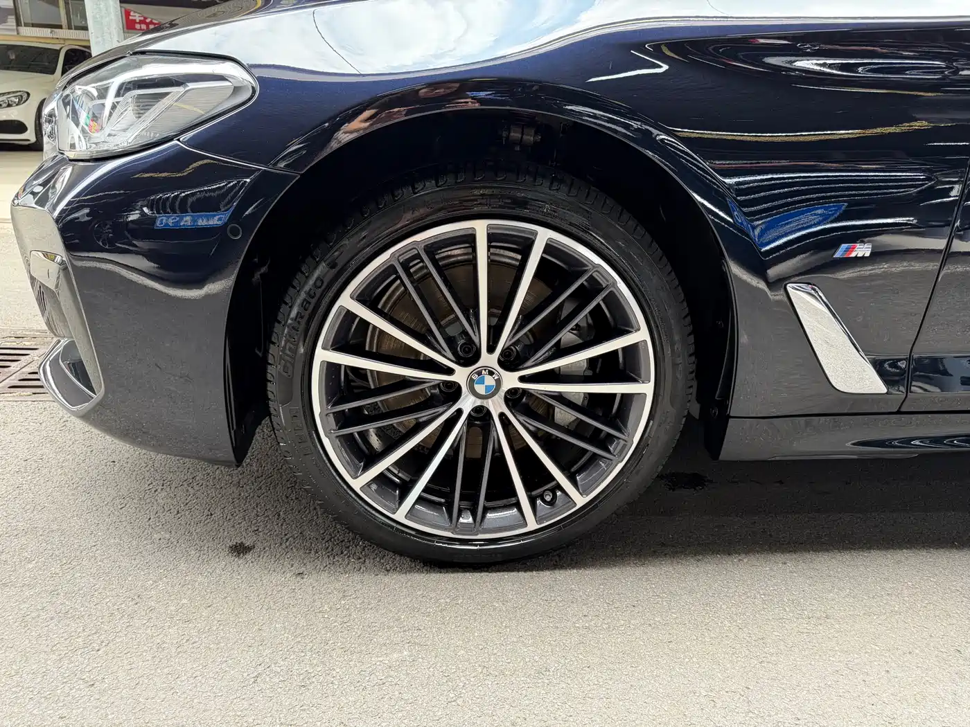 BMW 5 Series 2022 Model Second Facelift 530Li Leading M Sport Package фото 38