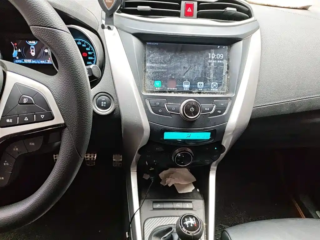 BYD Yuan 2017 1.5L Manual Cool Connect фото 6
