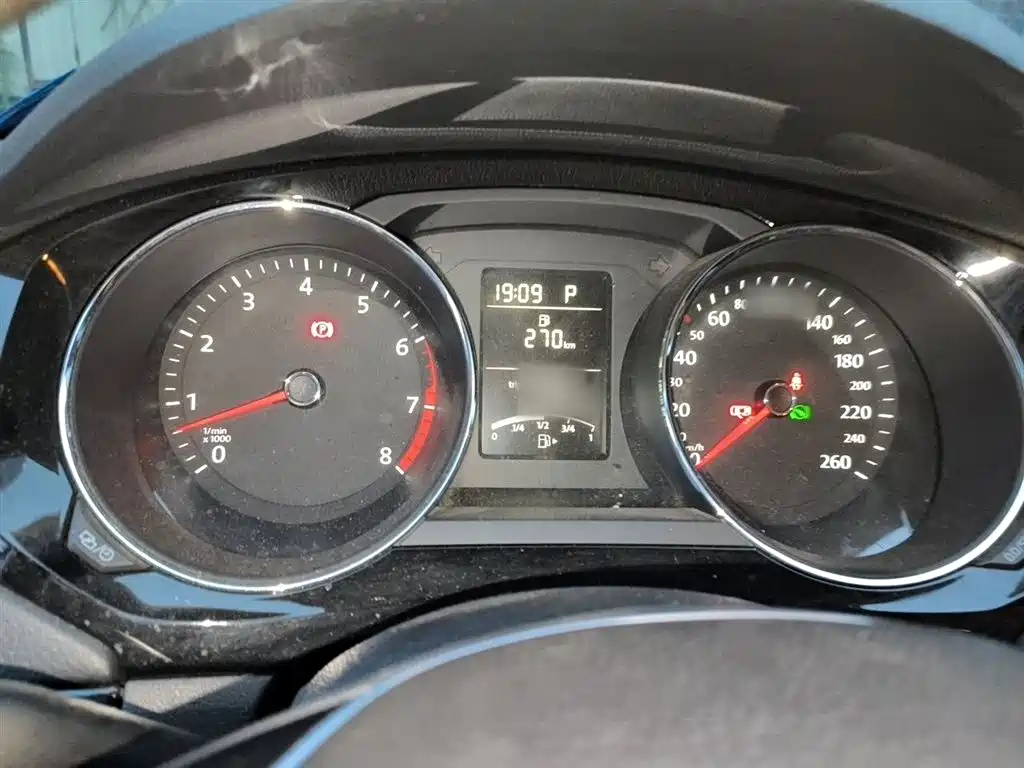 Volkswagen Sagitar 2015 1.6L Automatic Comfort фото 4