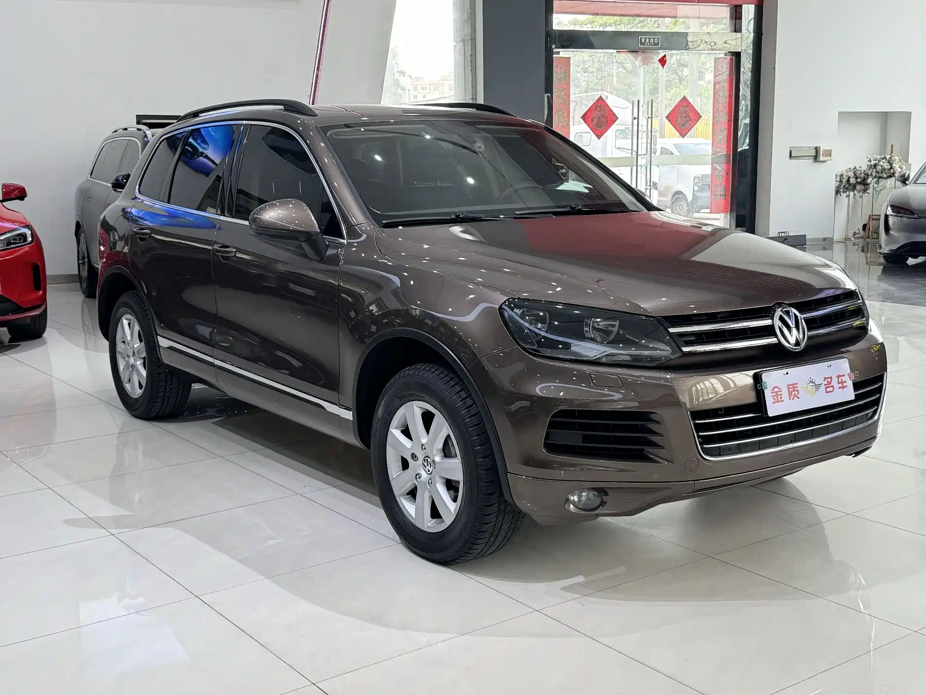 Фото 2 - Volkswagen Touareg