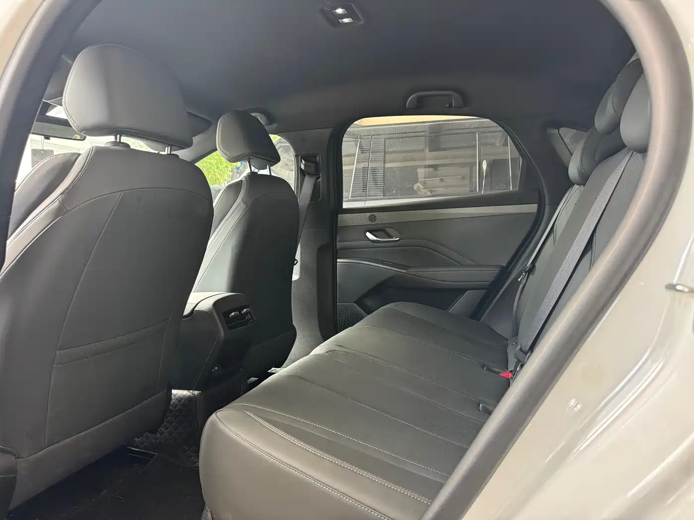 BYD Qin PLUS 2025 DM-i Smart Drive 55KM Leader фото 8
