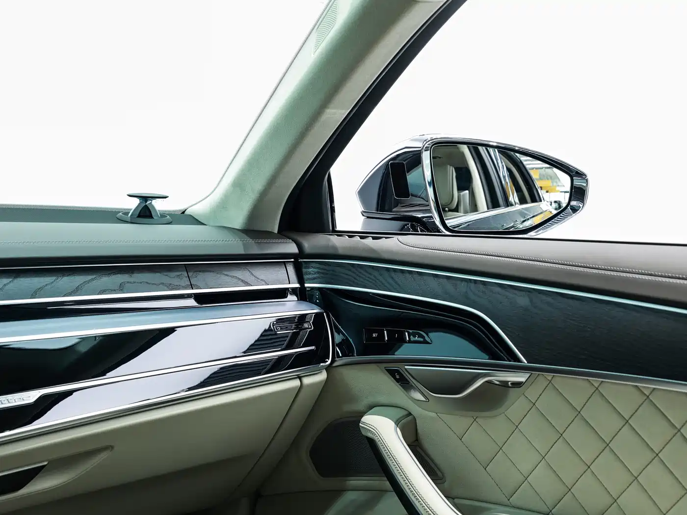 Audi A8 2022 A8L Horch Founder's Edition Legendary фото 22
