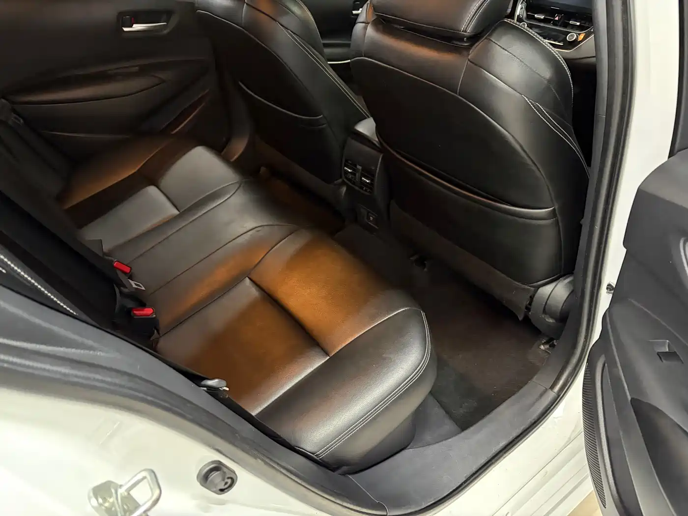 Toyota Levin 2022 Dual Engine 1.8H E-CVT Luxury Edition фото 10
