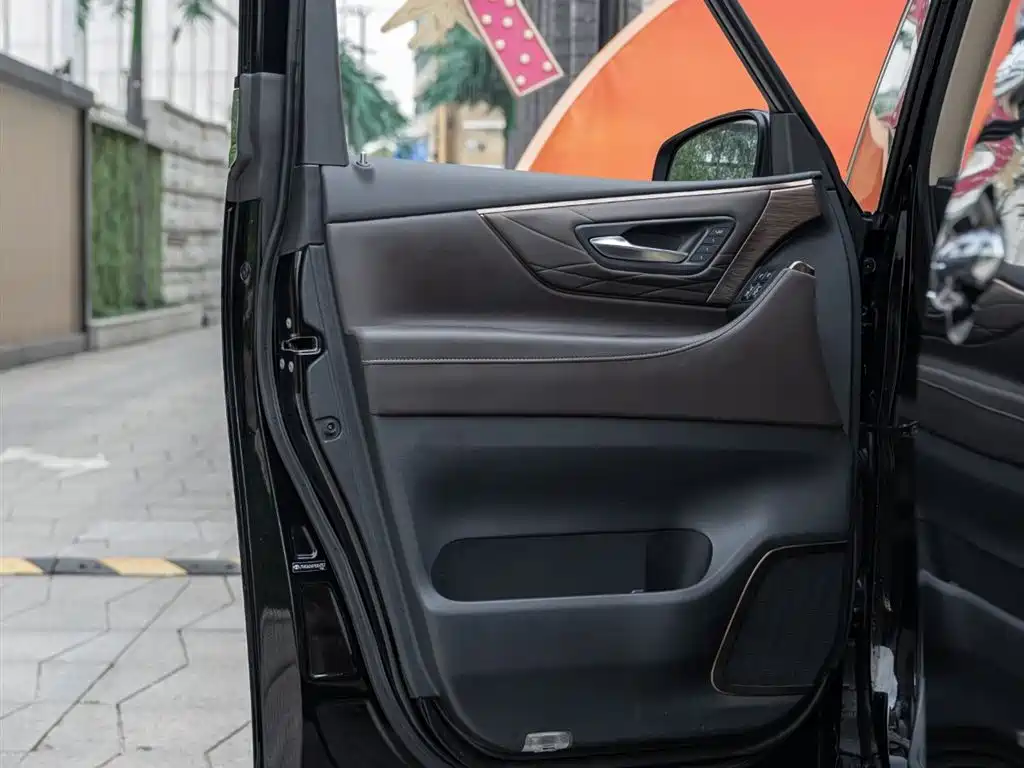Toyota Alphard 2024 Hybrid 2.5L Prestige Edition фото 16