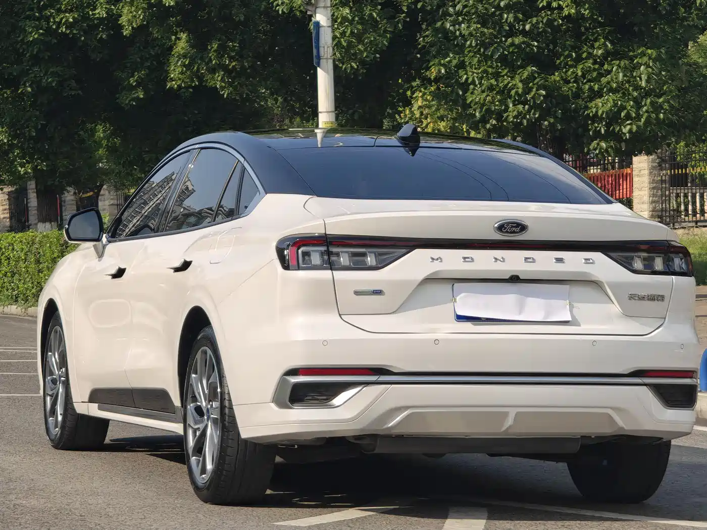 FORD MONDEO