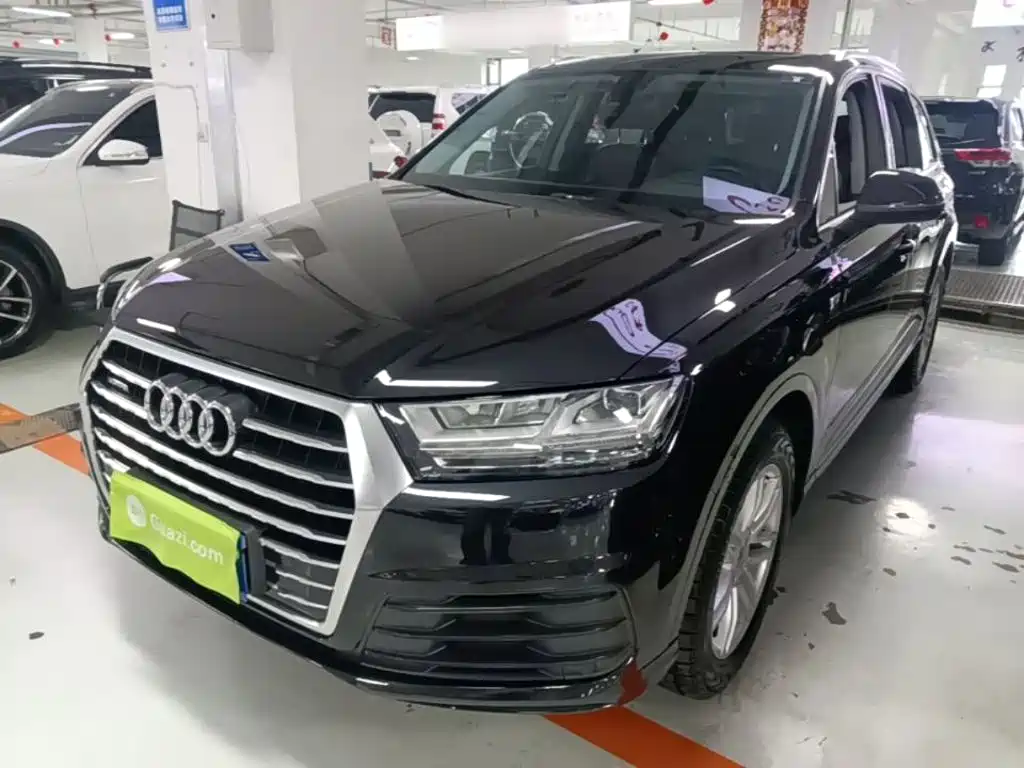 Photo 2 - Audi Q7