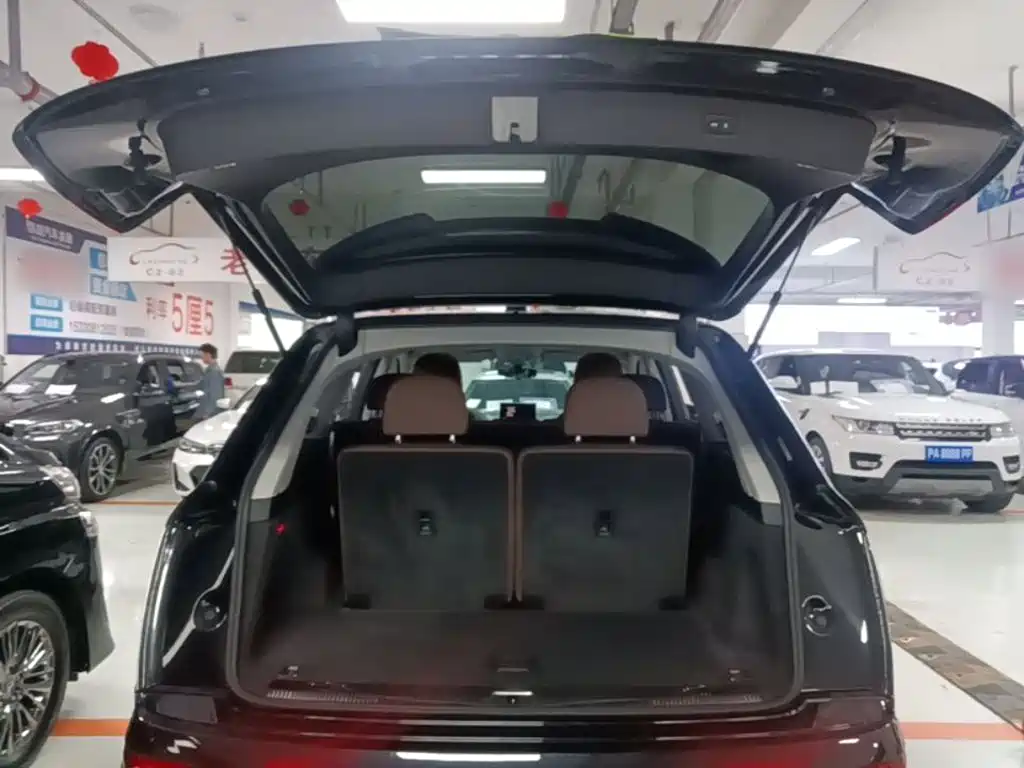Photo 19 - Audi Q7