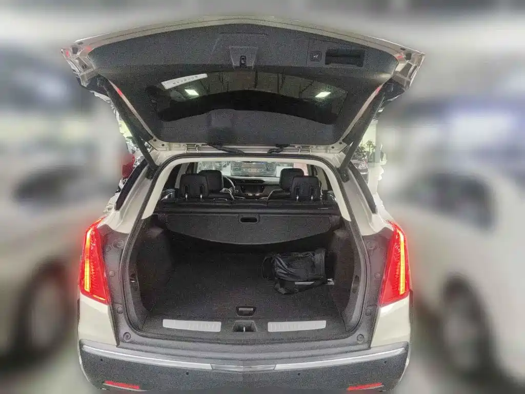 Фото 5 - Cadillac XT5